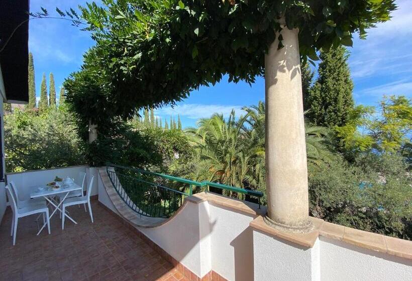 آپارتمان 1 خوابه با تراس, Residence Terra Rossa Taormina