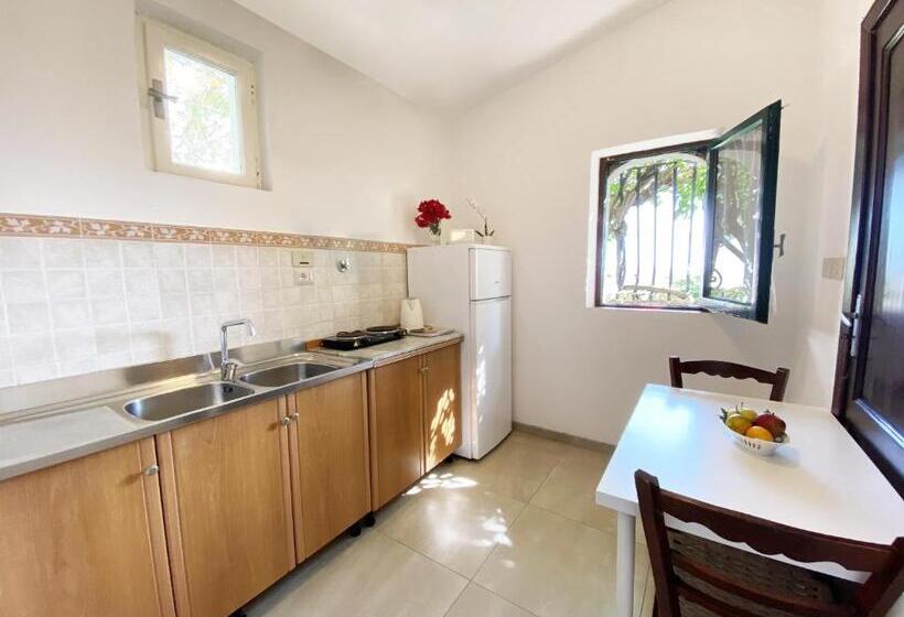 استودیوی استاندارد با چشم‌انداز دریا, Residence Terra Rossa Taormina