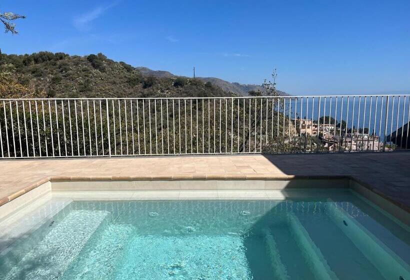 Appartement met 3 Slaapkamers, Residence Terra Rossa Taormina