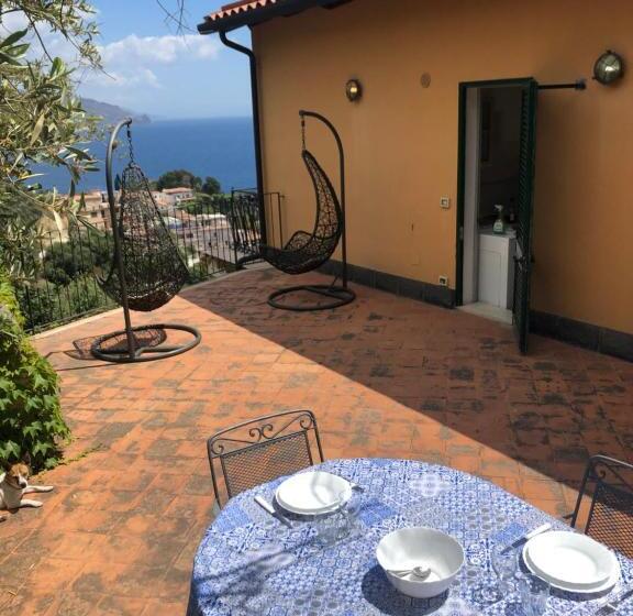 آپارتمان 2 خوابه با چشم‌انداز دریا, Residence Terra Rossa Taormina