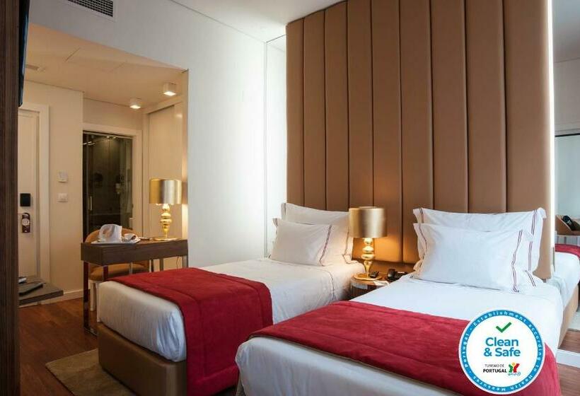 اتاق استاندارد با چشم‌انداز شهر, The 7 Hotel, Suites, Studios & Apartments