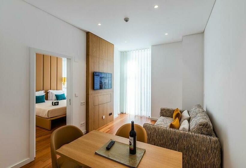 سوییت اجرایی, The 7 Hotel, Suites, Studios & Apartments