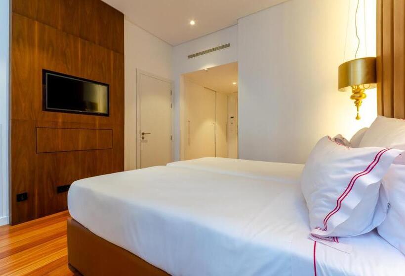 اتاق استاندارد با چشم‌انداز شهر, The 7 Hotel, Suites, Studios & Apartments