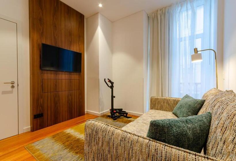 سوییت خانوادگی, The 7 Hotel, Suites, Studios & Apartments