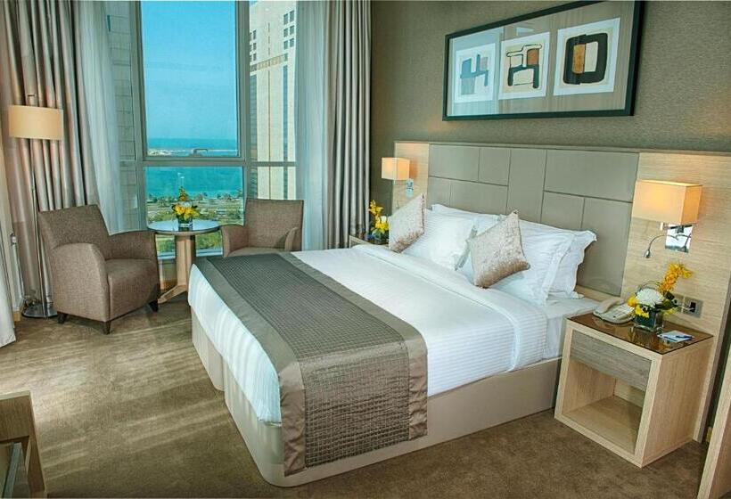 اتاق لوکس با چشم‌انداز دریا, Tryp By Wyndham Abu Dhabi City Centre