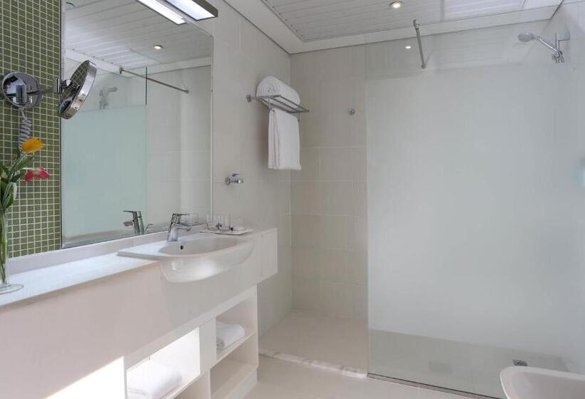 اتاق کلاسیک با چشم‌انداز شهر, Tryp By Wyndham Abu Dhabi City Center