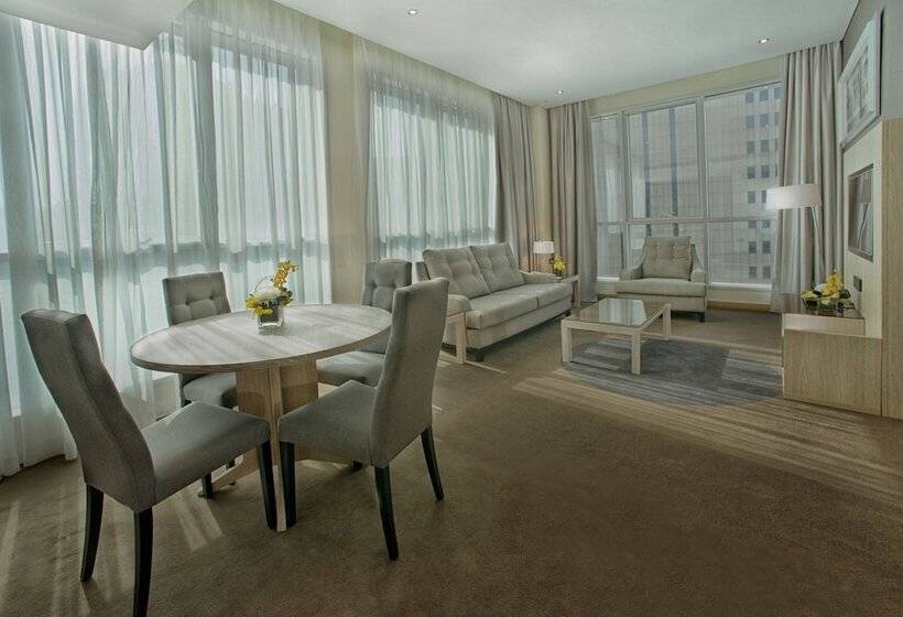 اتاق خانوادگی, Tryp By Wyndham Abu Dhabi City Center