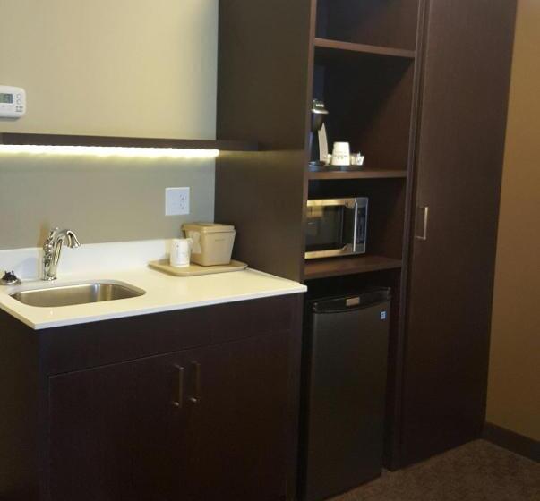 اتاق کلاس بیزنس, Microtel Inn & Suites By Wyndham Whitecourt