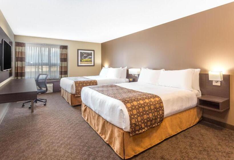 Standard Room, Microtel Inn & Suites By Wyndham Whitecourt