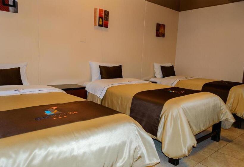 اتاق ساده سه‌ نفره, Gran Hotel Ica