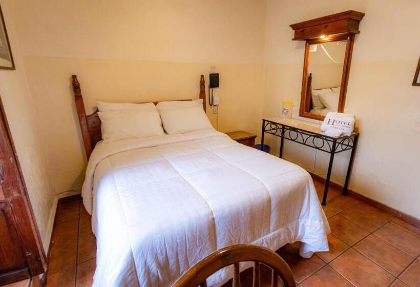 اتاق استاندارد, El Carmen, Morelia