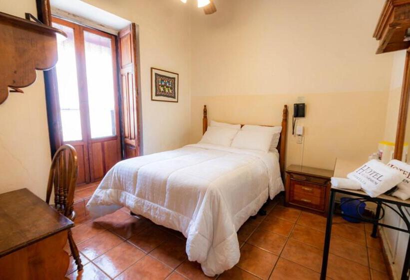 اتاق استاندارد, El Carmen, Morelia