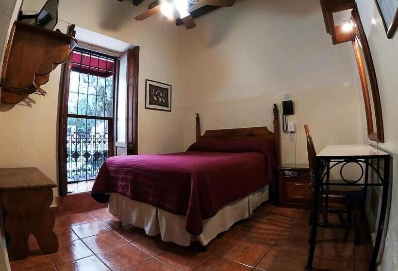 اتاق استاندارد, El Carmen, Morelia