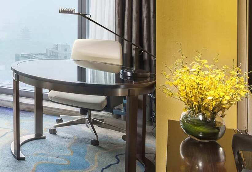اتاق اجرایی, Hilton Zhuzhou