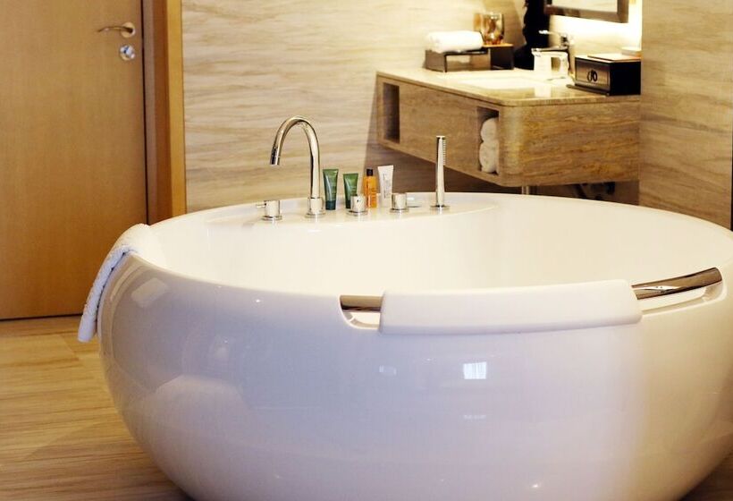 استودیو اجرایی, Hilton Zhuzhou