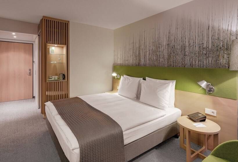 Standard Room, Holiday Inn Frankfurt  Alte Oper