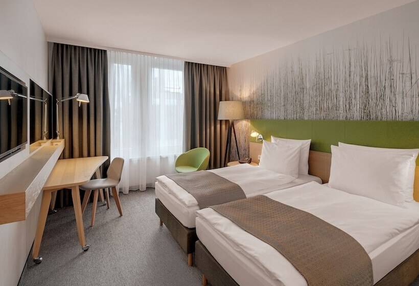 Standard Room, Holiday Inn Frankfurt  Alte Oper