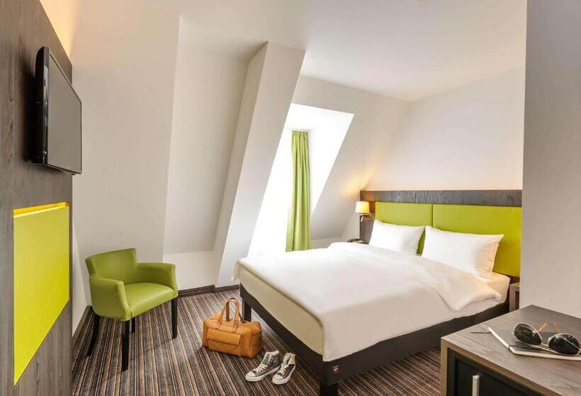 Standard Room, Ibis Styles Trier