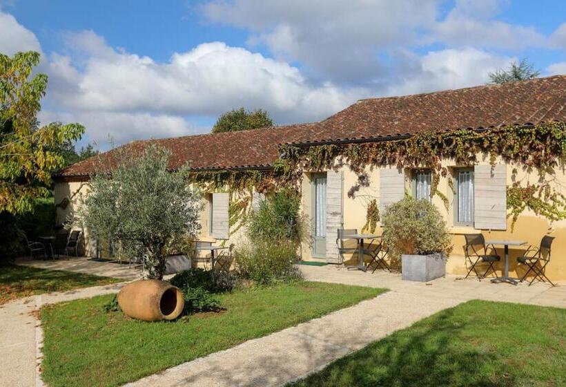 Superior Room with Terrace, Le Mas De Castel  Piscine Chauffee