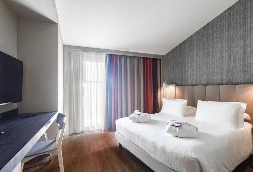 اتاق پرستیژ, Mercure Firenze Centro