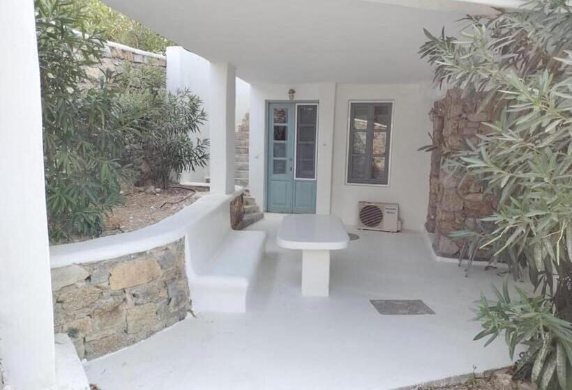 اتاق کلاسیک چهارنفره, Mykonos Pantheon