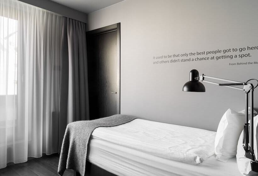 اتاق استاندارد یک نفره, Skuggi Hotel By Keahotels