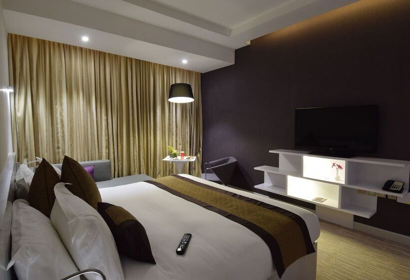 اتاق سوپریور, Novotel Suites Riyadh Dyar