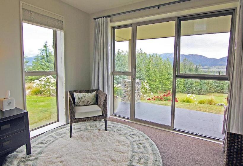 سوئیت با تخت بزرگ, Amuri Estate Luxury Lodge