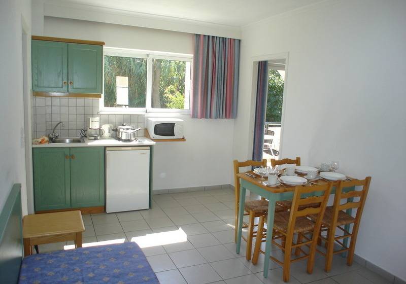 استودیوی استاندارد, Andromeda Hotel Apartments