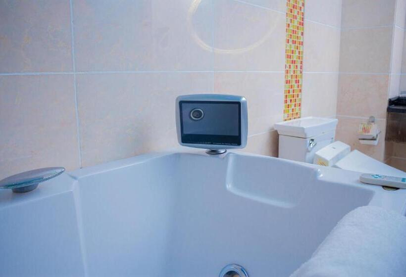 سوئیت با تخت بزرگ, Best Western Plus Paramount