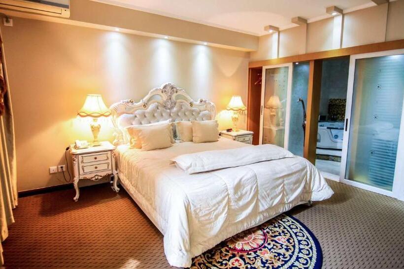 سوئیت با تخت بزرگ, Best Western Plus Paramount