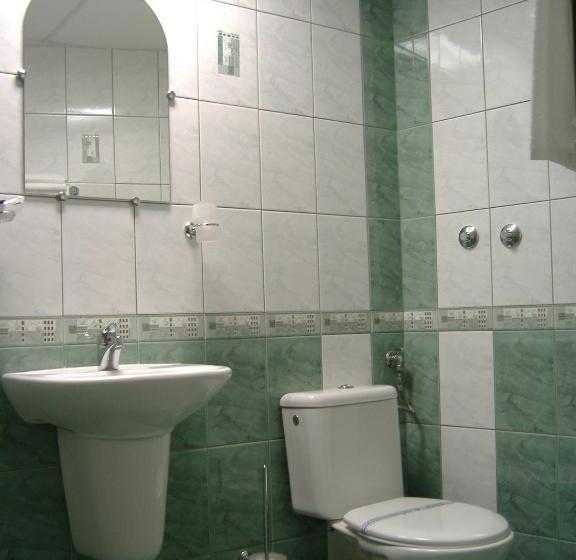 اتاق اکونومی, Korona