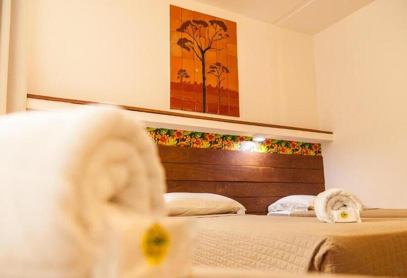 Standard Triple Room, Pousada Bahia Brasil