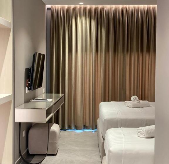Triple Room Sea View, President