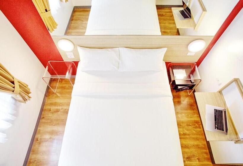 Quarto standard, Red Planet Manila Aseana City