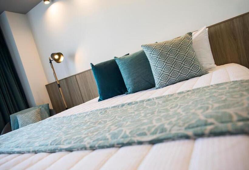 اتاق سوپریور با تخت بزرگ, The Gateway Inn, Newcastle
