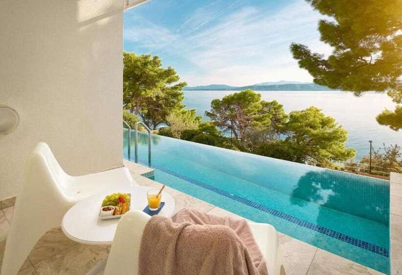 Standard swim-up room with sea view, Tui Blue Makarska