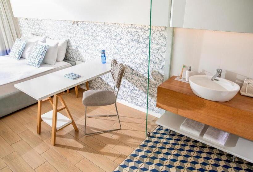 اتاق سوپریور با چشم‌انداز جانبی دریا, Tui Blue Makarska   Adults Only