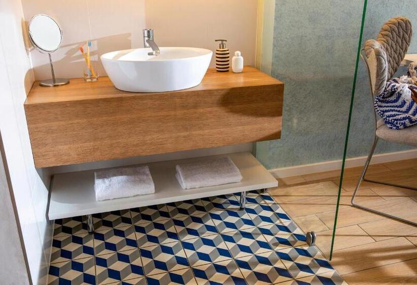 اتاق سوپریور با چشم‌انداز جانبی دریا, Tui Blue Makarska   Adults Only