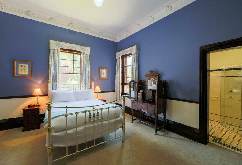 Suite, Petersons Armidale Winery & Guesthouse