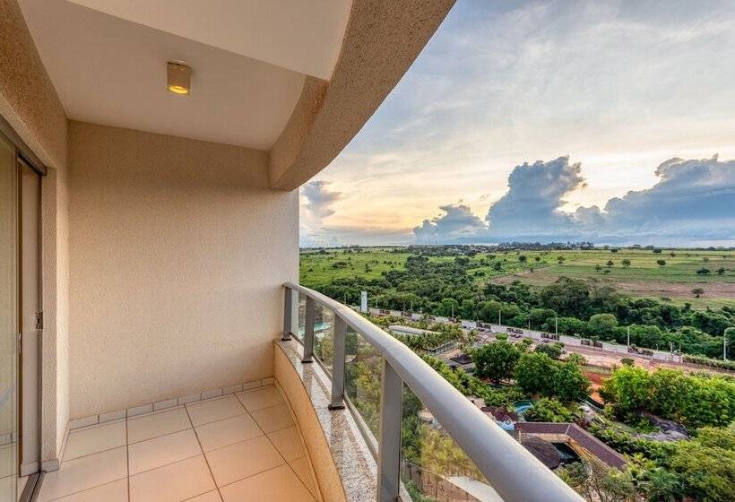 اتاق لوکس با چشم‌انداز استخر, Wyndham Olímpia Royal Hotels