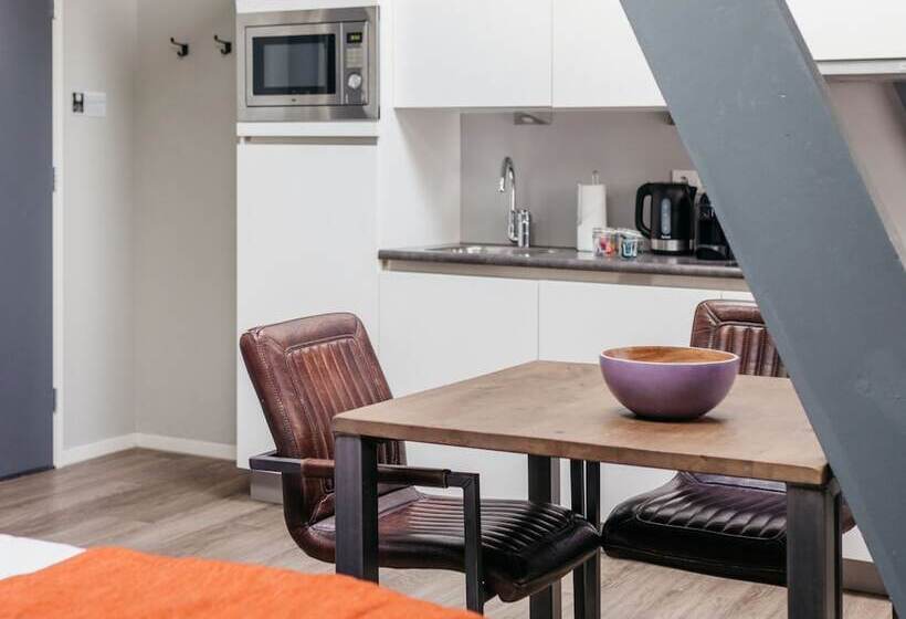 استودیوی استاندارد, Yays Amsterdam Maritime By Numa