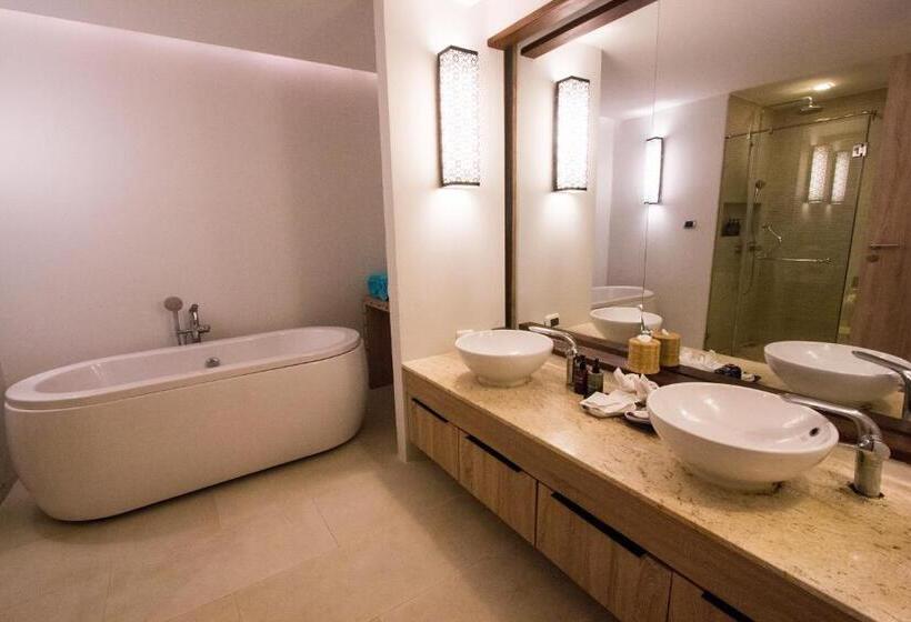 اتاق لوکس, Akira Lipe Resort