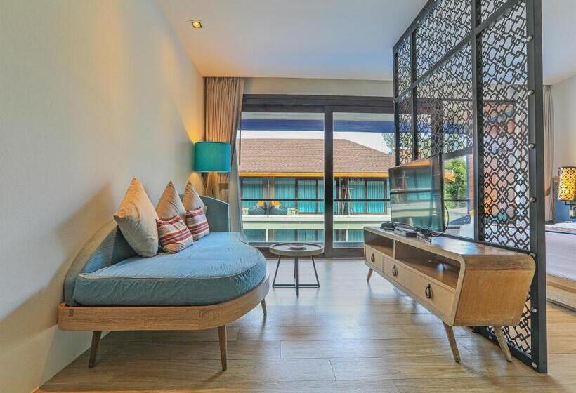 اتاق لوکس با چشم‌انداز باغ, Akira Lipe Resort