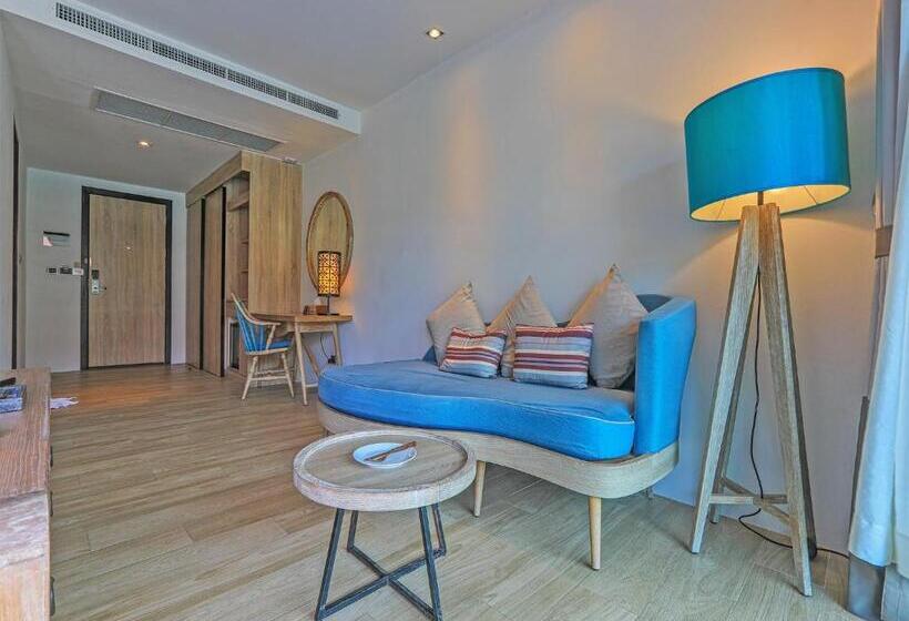 اتاق لوکس با چشم‌انداز باغ, Akira Lipe Resort