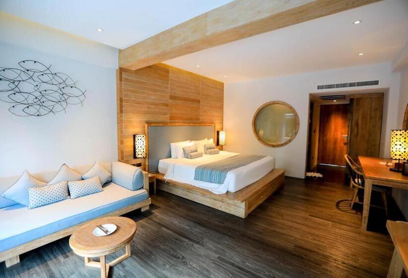 اتاق سوپریور با چشم‌انداز استخر, Akira Lipe Resort
