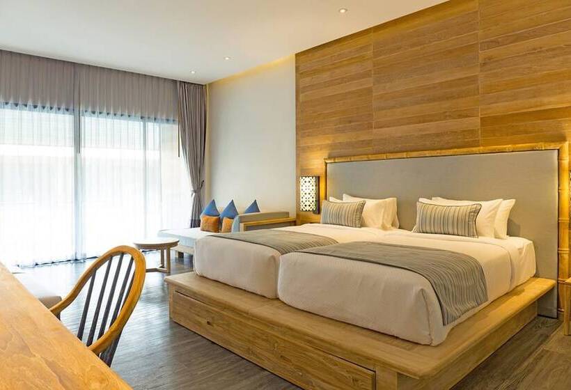 اتاق سوپریور با چشم‌انداز استخر, Akira Lipe Resort