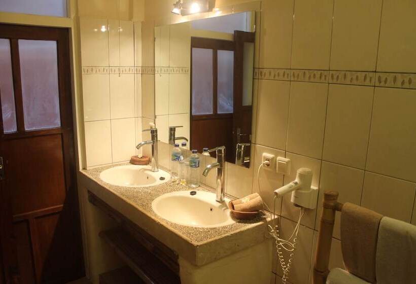اتاق استاندارد, Chonos Hotel Lovina