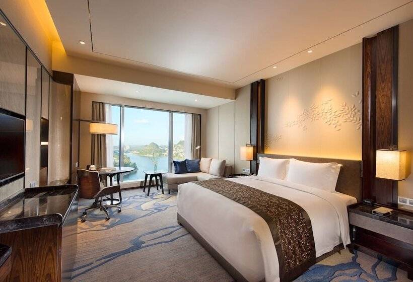 اتاق اجرایی با تخت بزرگ, Doubletree By Hilton Hotel Anshun