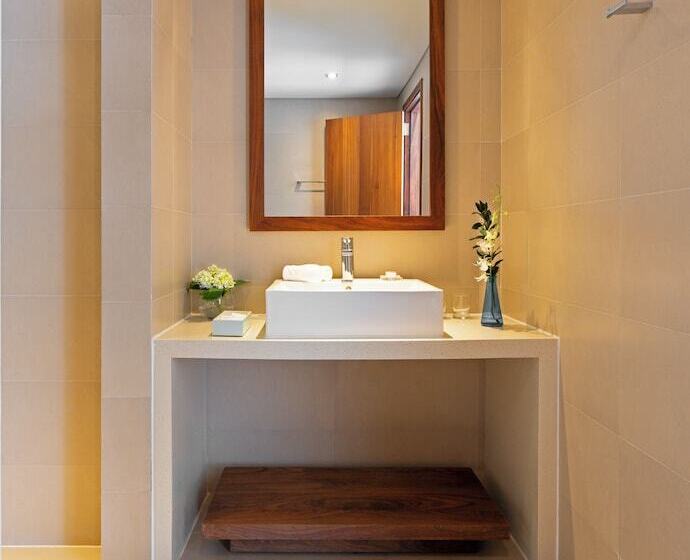 2 Bedroom Suite City View, A La Carte Da Nang Beach